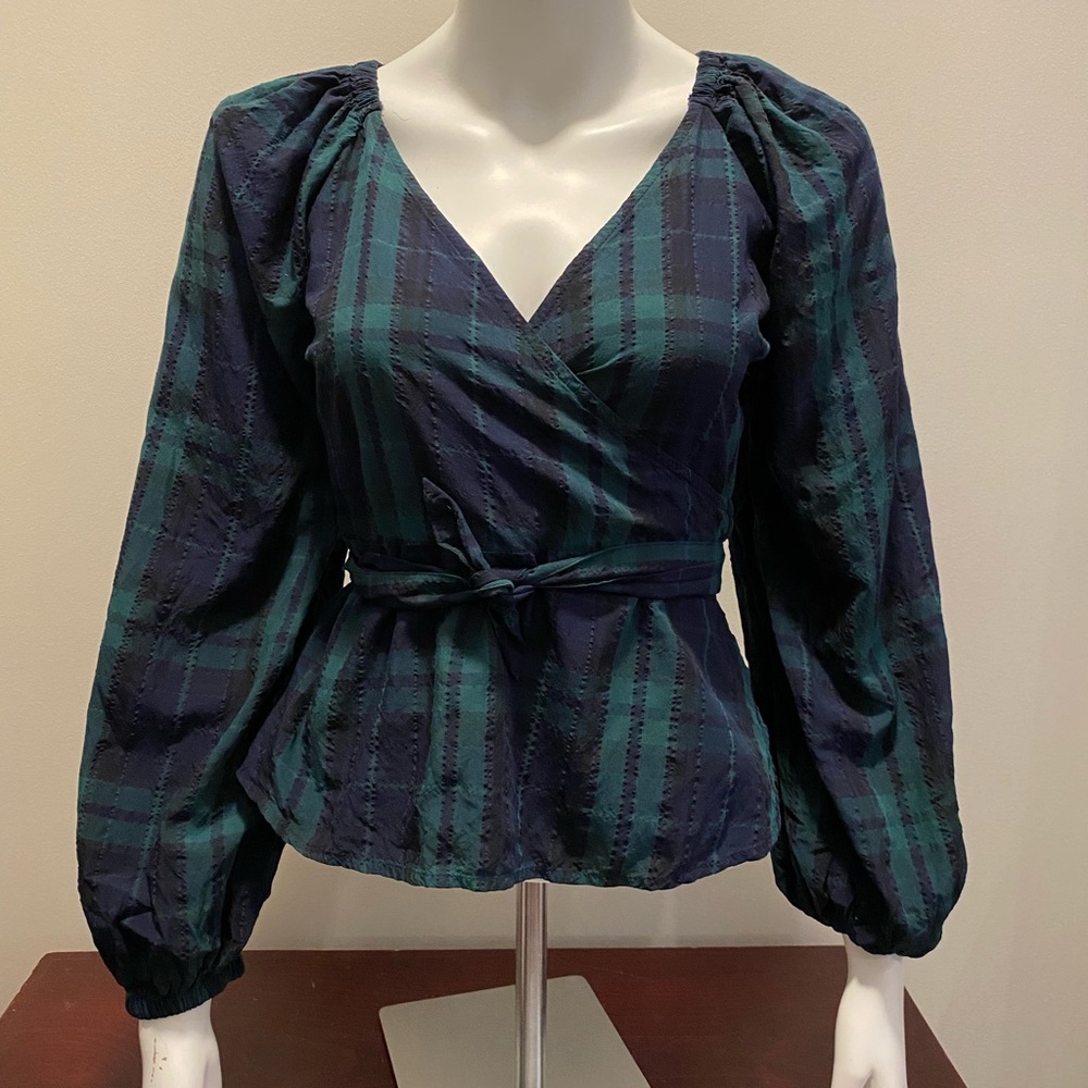 Ladies Old Navy Plaid Wrap Top Size Small